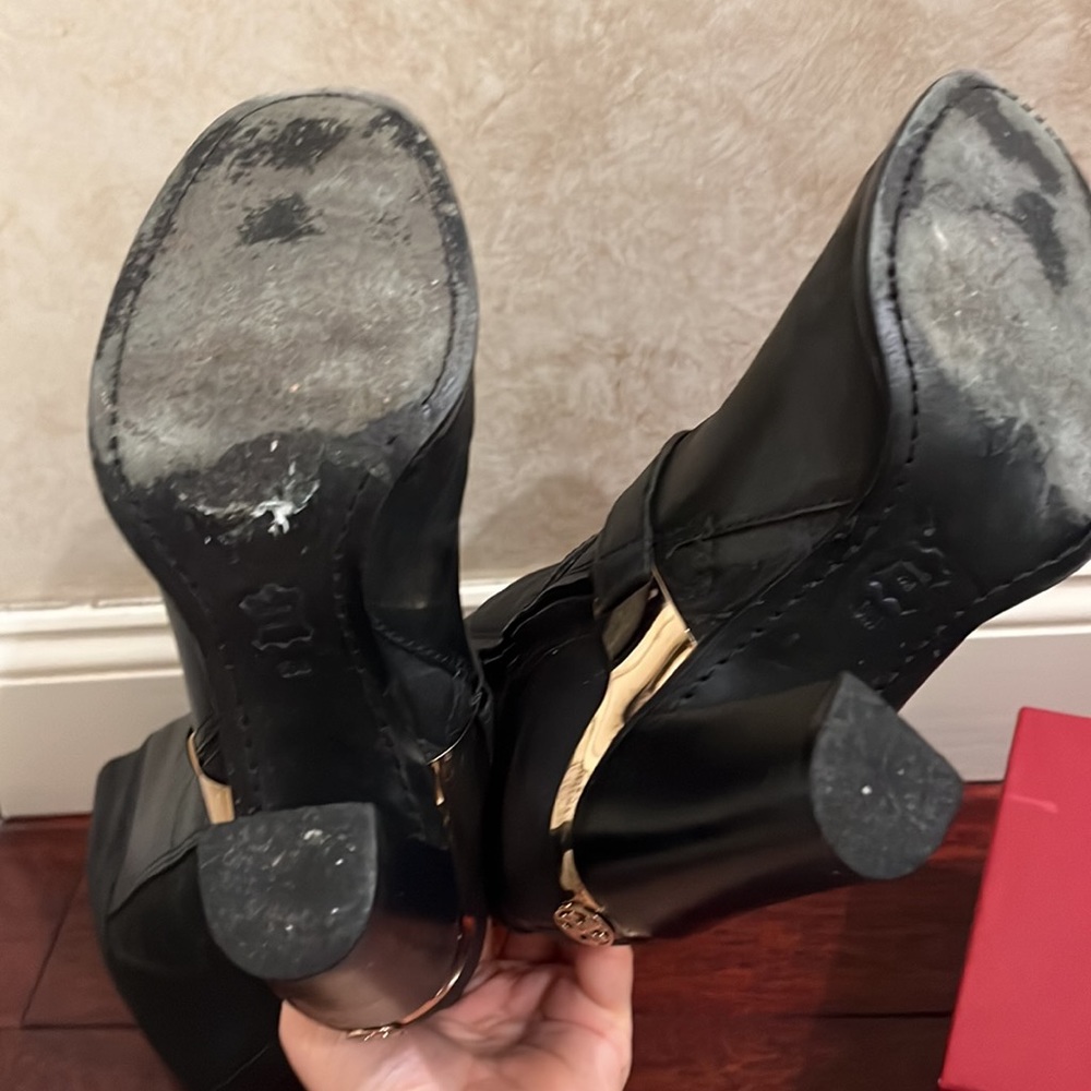 Tory Burch high heel leather boots. - Picture 10 of 11